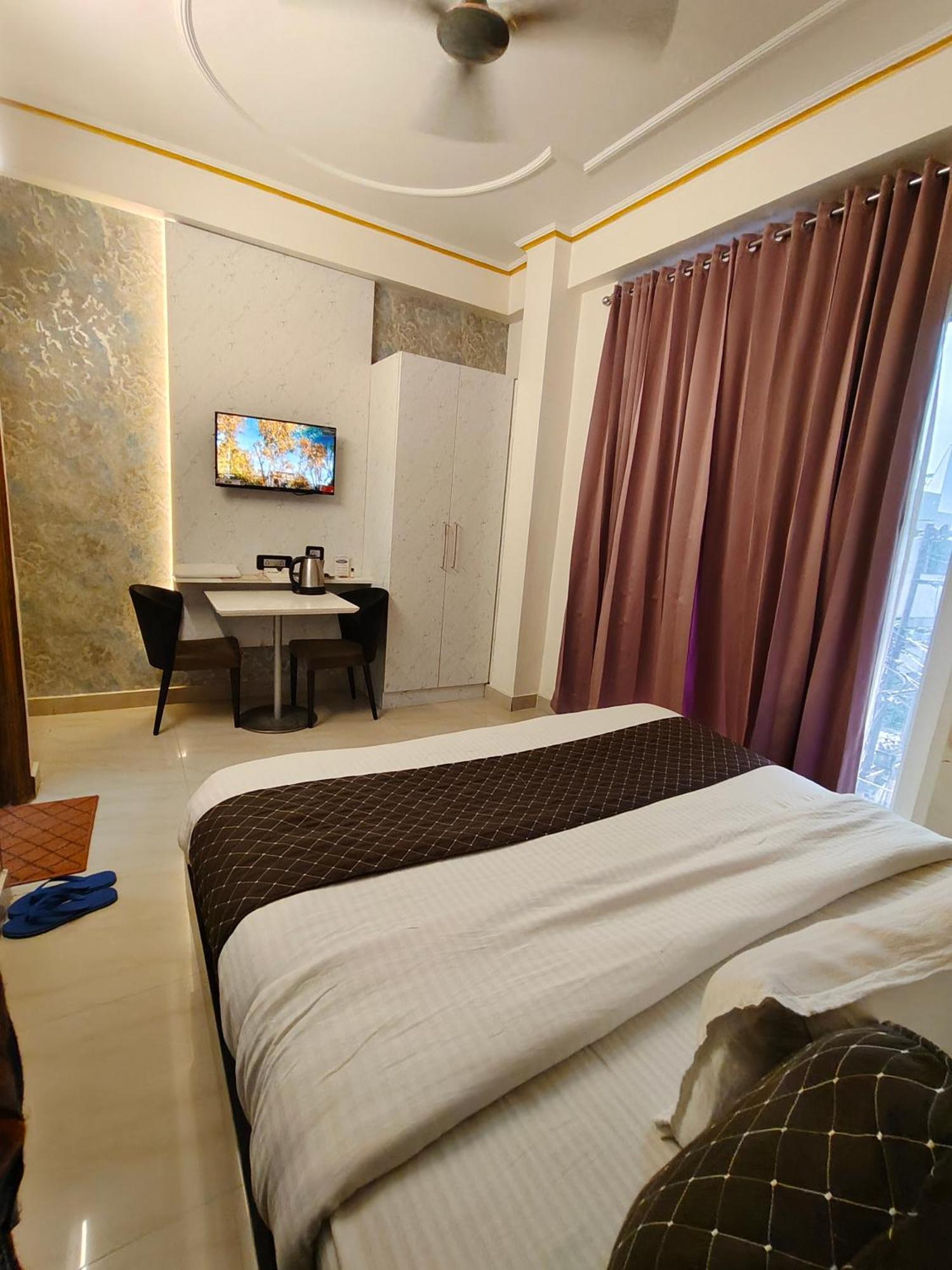 Hotel New Imperial Ghaziabad Exterior photo